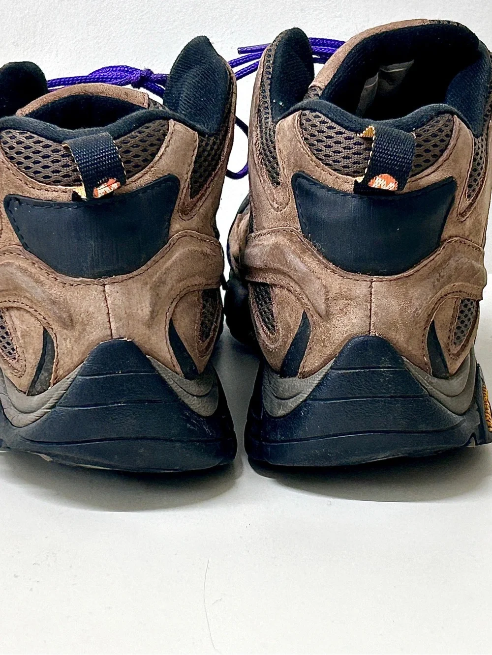 Men’s 10 Wide Merrell Moab 2 Mid Hiking Boots